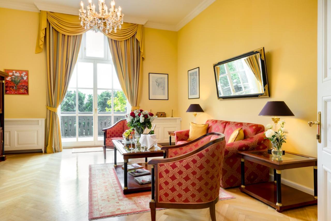 Castle Hotel Grof Degenfeld Superior Tarcal Esterno foto
