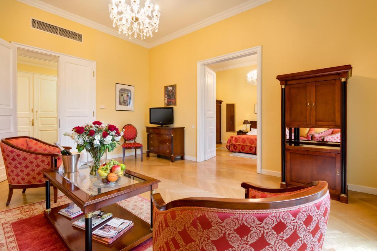 Castle Hotel Grof Degenfeld Superior Tarcal Esterno foto