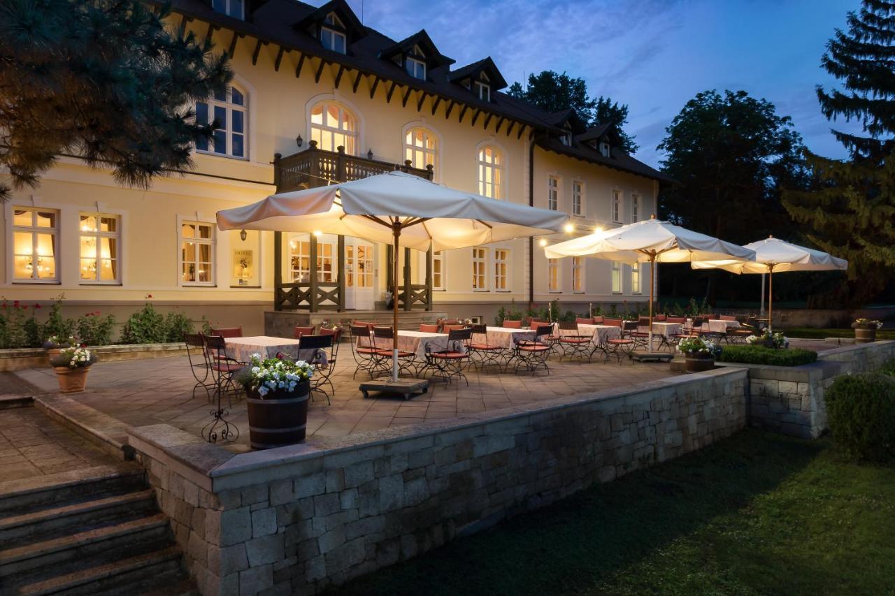 Castle Hotel Grof Degenfeld Superior Tarcal Esterno foto